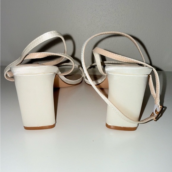 Lulus Kierha White Satin Strappy Low 3” Block Heels Bridal Wedding New 8 Women’s - Picture 8 of 12